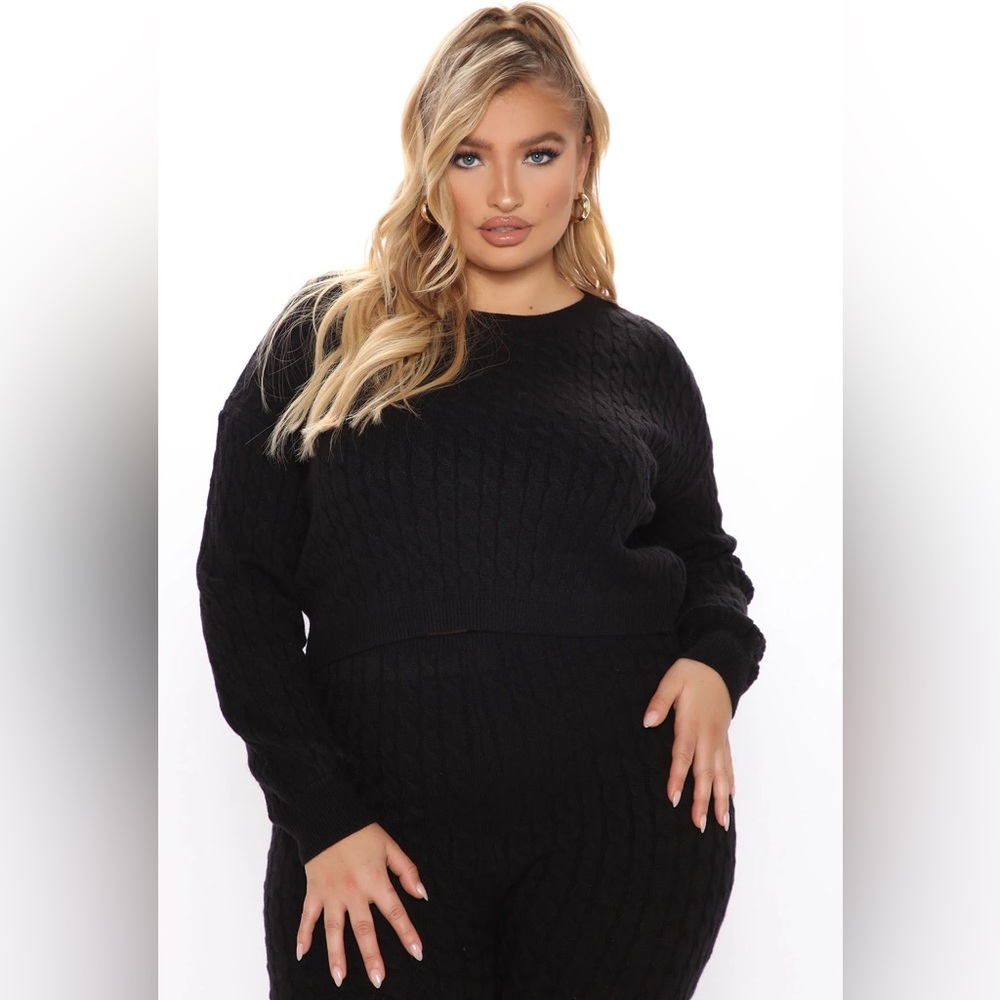 Fashion Nova Black Cropped Sweater 2X